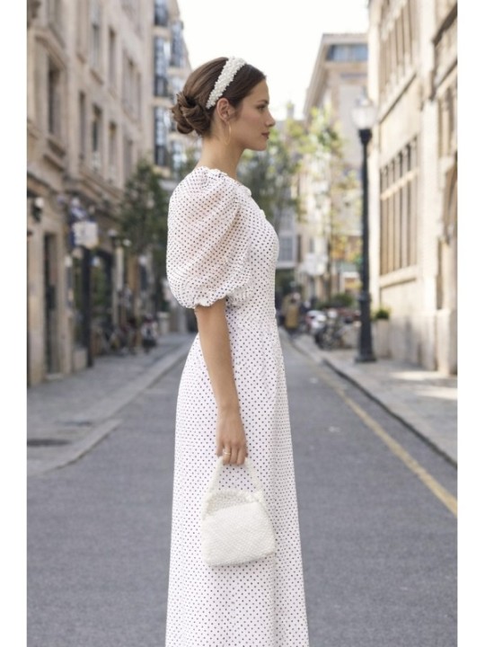 Vestido midi en plumetti blanco para mama de comunion o novia civil