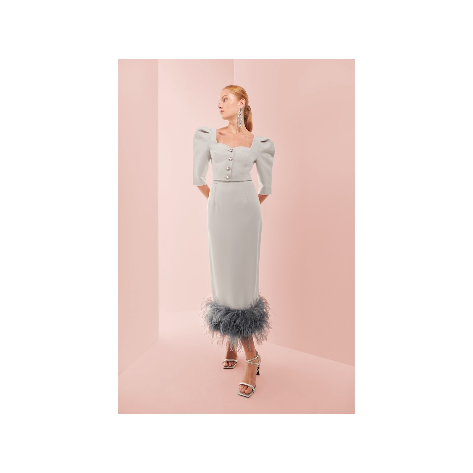 Falda recta midi de plumas en crepe gris