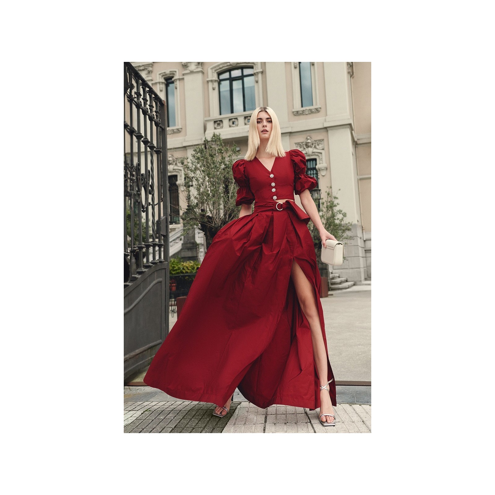 Top joya de fiesta en tafeta granate