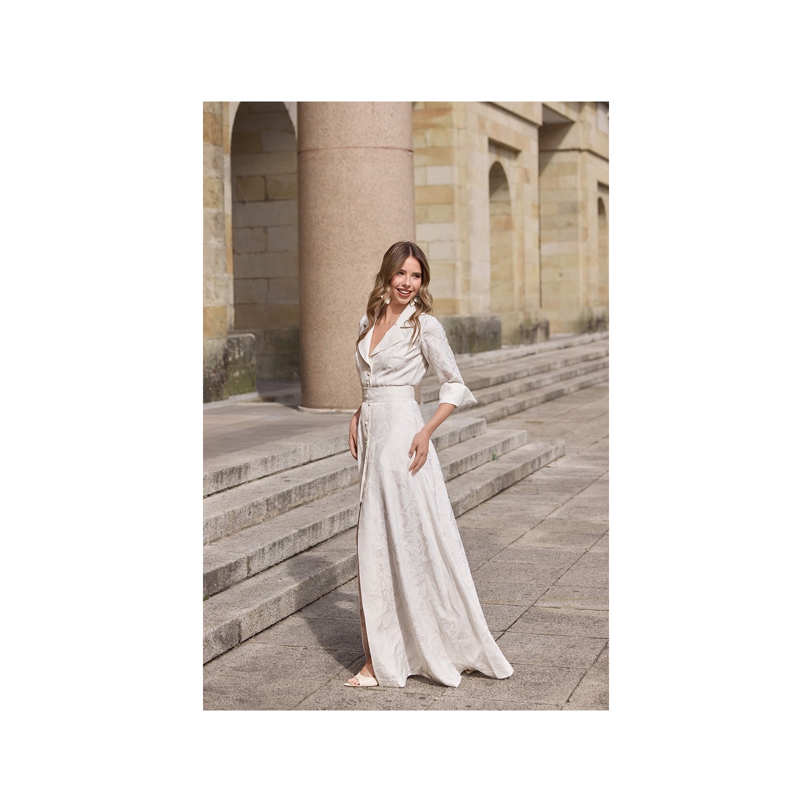 Vestido largo camisero en tejido brocado blanco