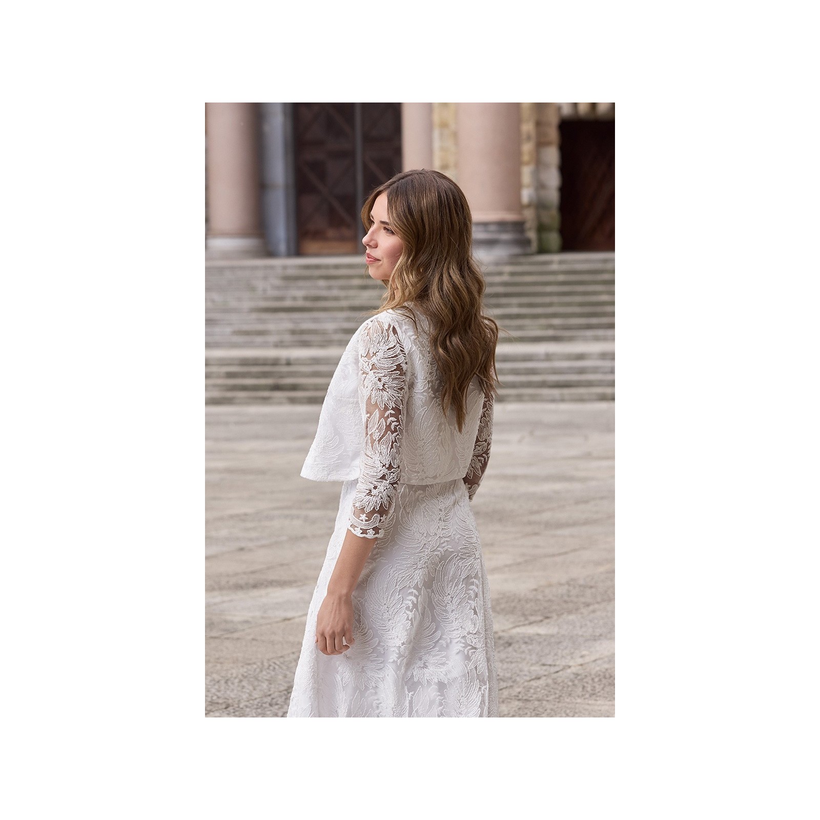 chaqueta corta tul flores blanca transparente