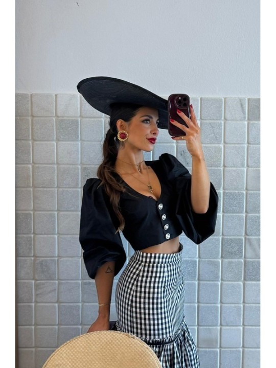 Falda midi cuadro vichy volantes blanco y negro