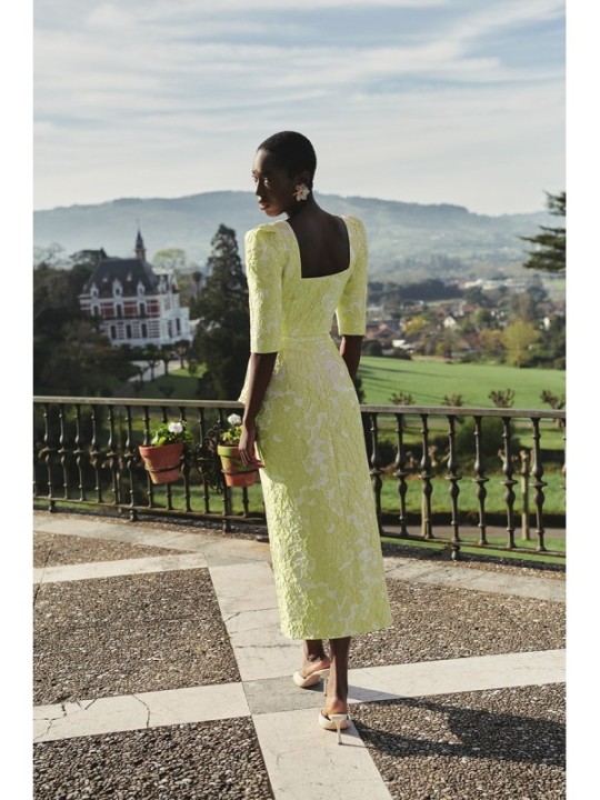 Top joya brocado lima con manga francesa escote corazon invitada boda