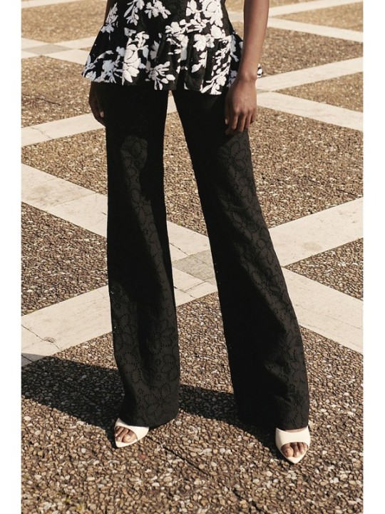 pantalon palazzo troquelado negro