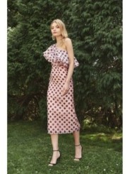 Vestido midi con volantes asimetrico en organza lunares rosa para invitadas