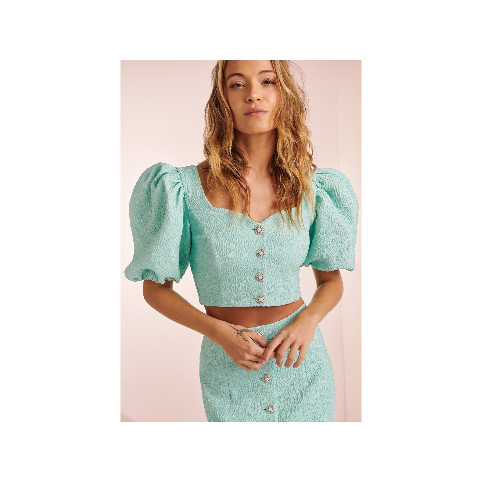 Conjunto de top y falda brocado aguamarina para invitada