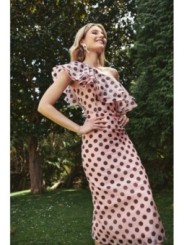 Vestido midi con volantes asimetrico en organza lunares rosa para invitadas