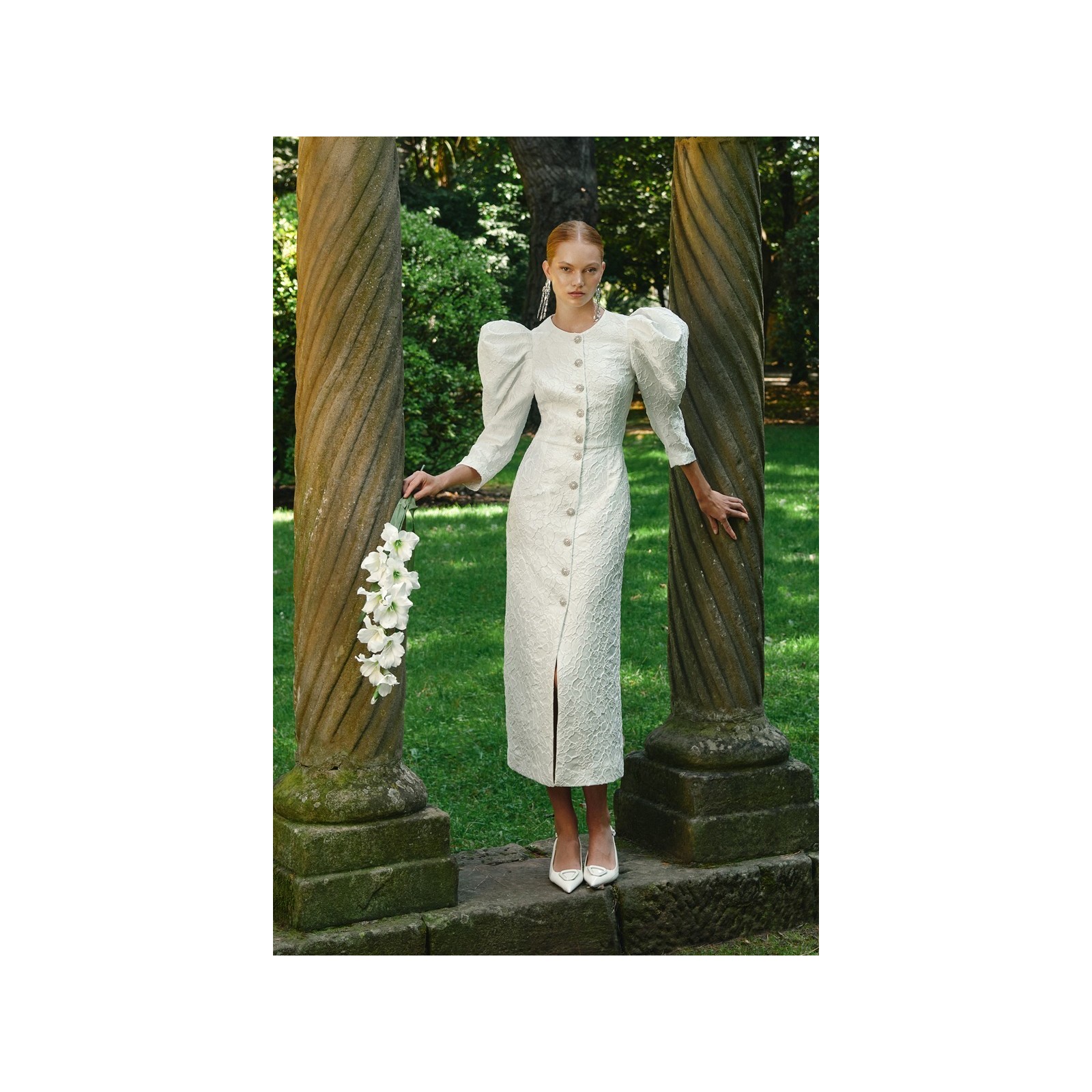Vestido midi manga abullonada brocadoflores  blanco