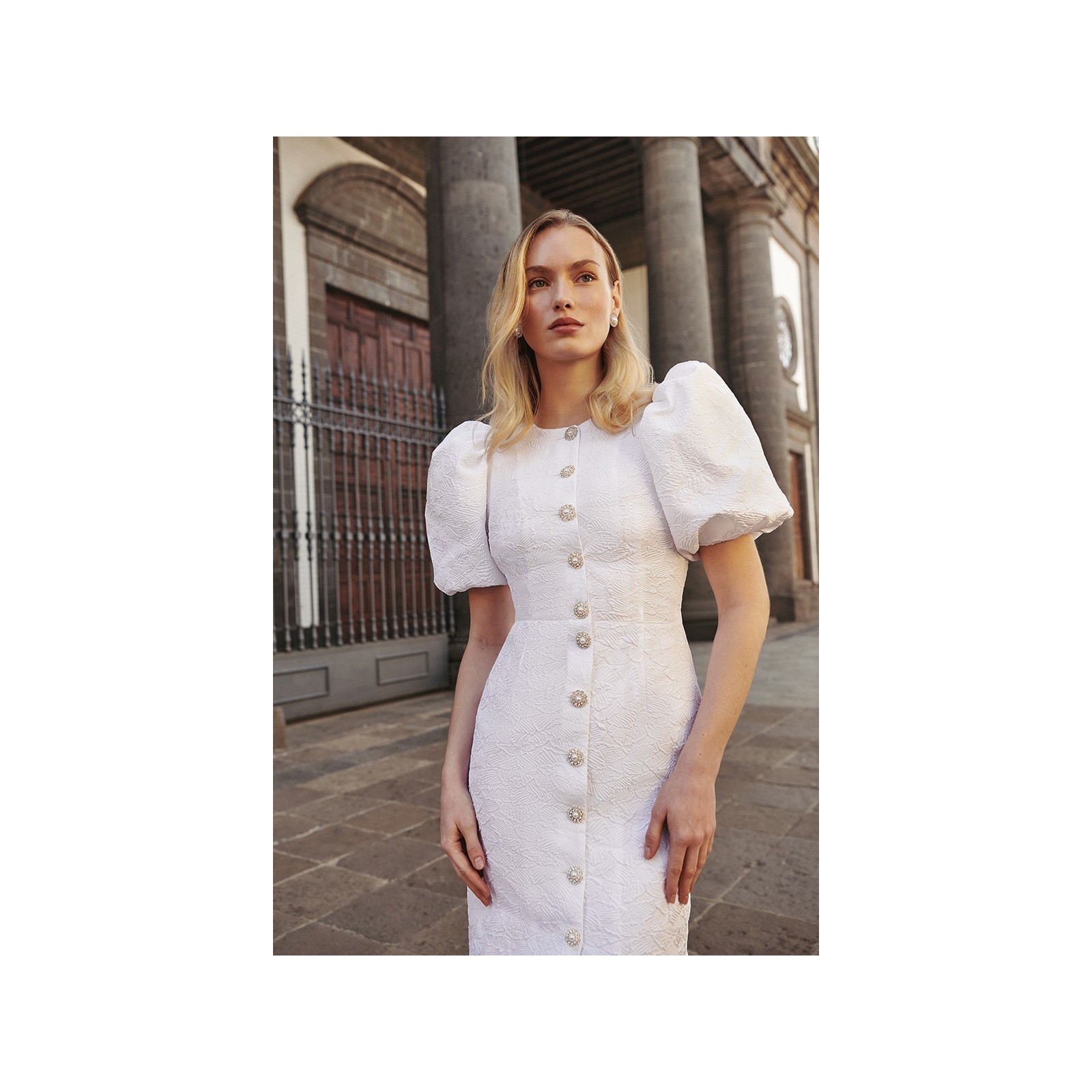 Vestido midi manga globo brocado blanco