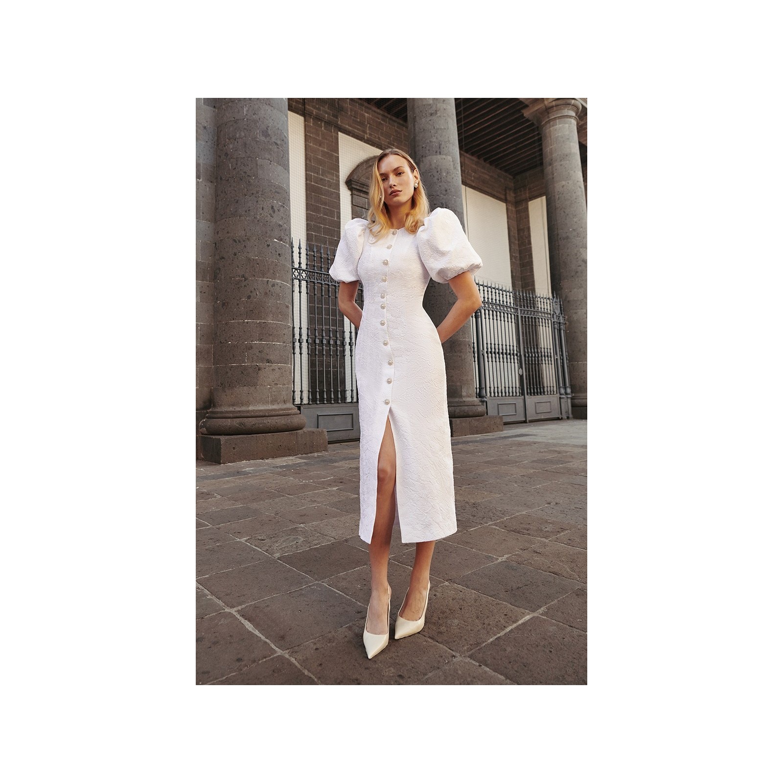 Vestido midi manga globo brocado blanco