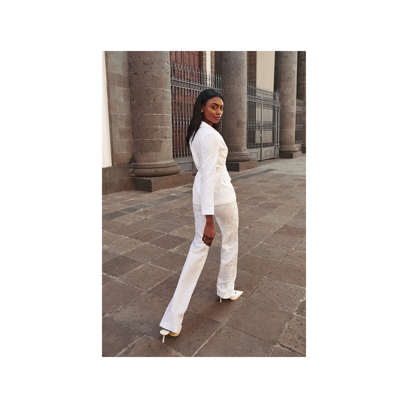 Chaqueta americana jacquard blanco para novia civil
