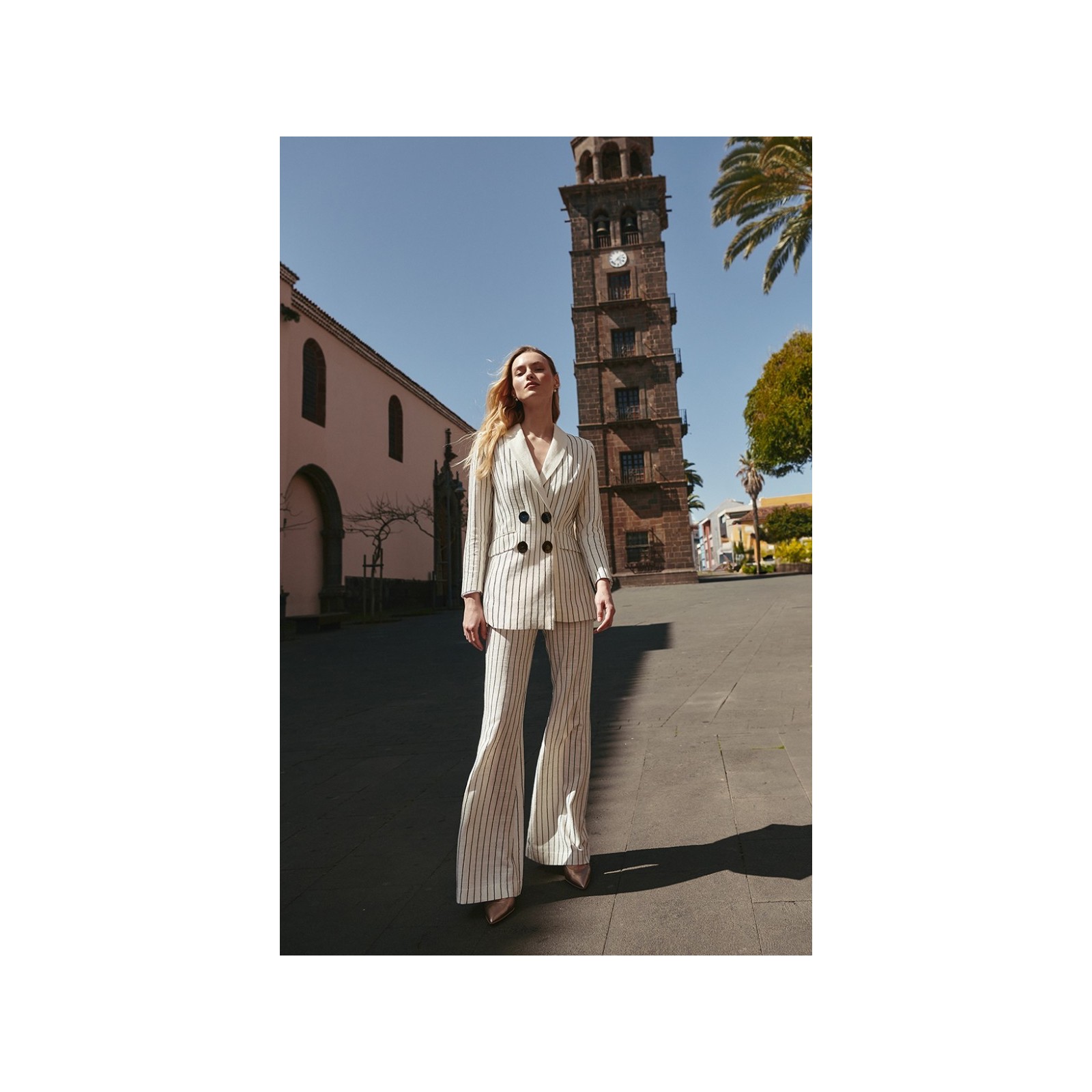 blazer de lino blanco con rayas de lentejuelas