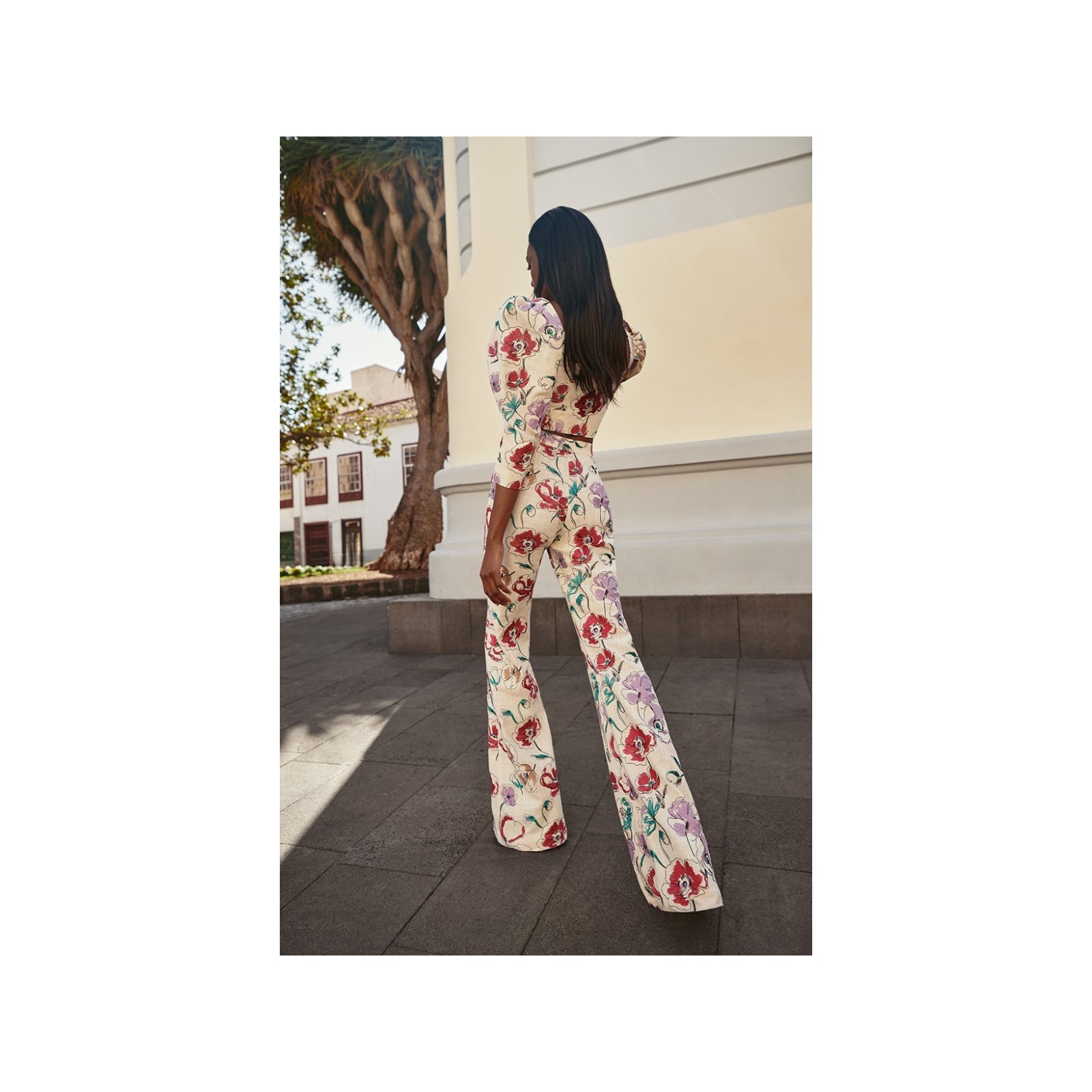 Pantalón Palazzo lino beige bordado flores  para invitada