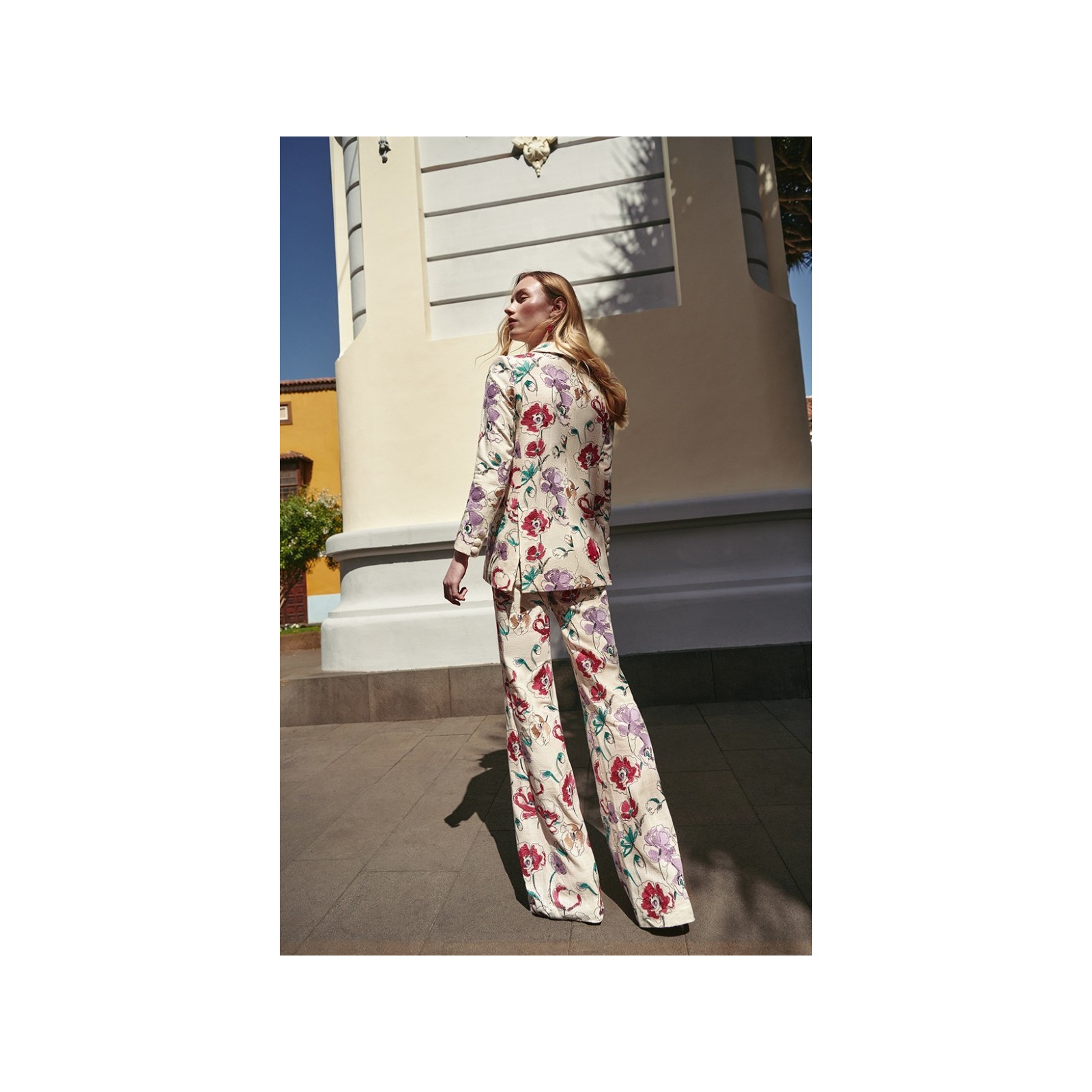 Pantalón Palazzo lino beige bordado flores  para invitada