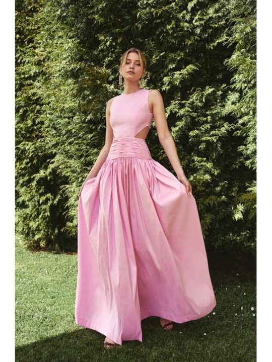 Vestido largo rosa de fiesta para boda con canesú drapeado