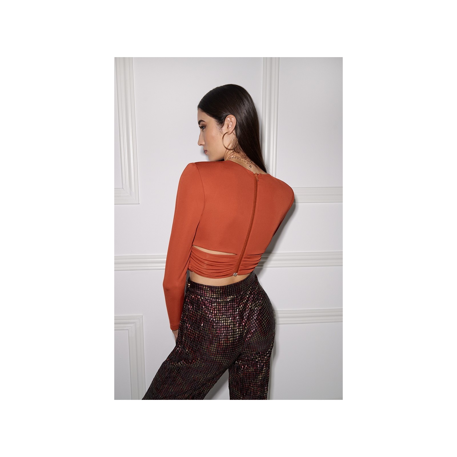 pantalon palazzo plisado estampado metalizado