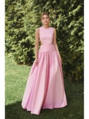 Vestido largo rosa de fiesta para boda con canesú drapeado