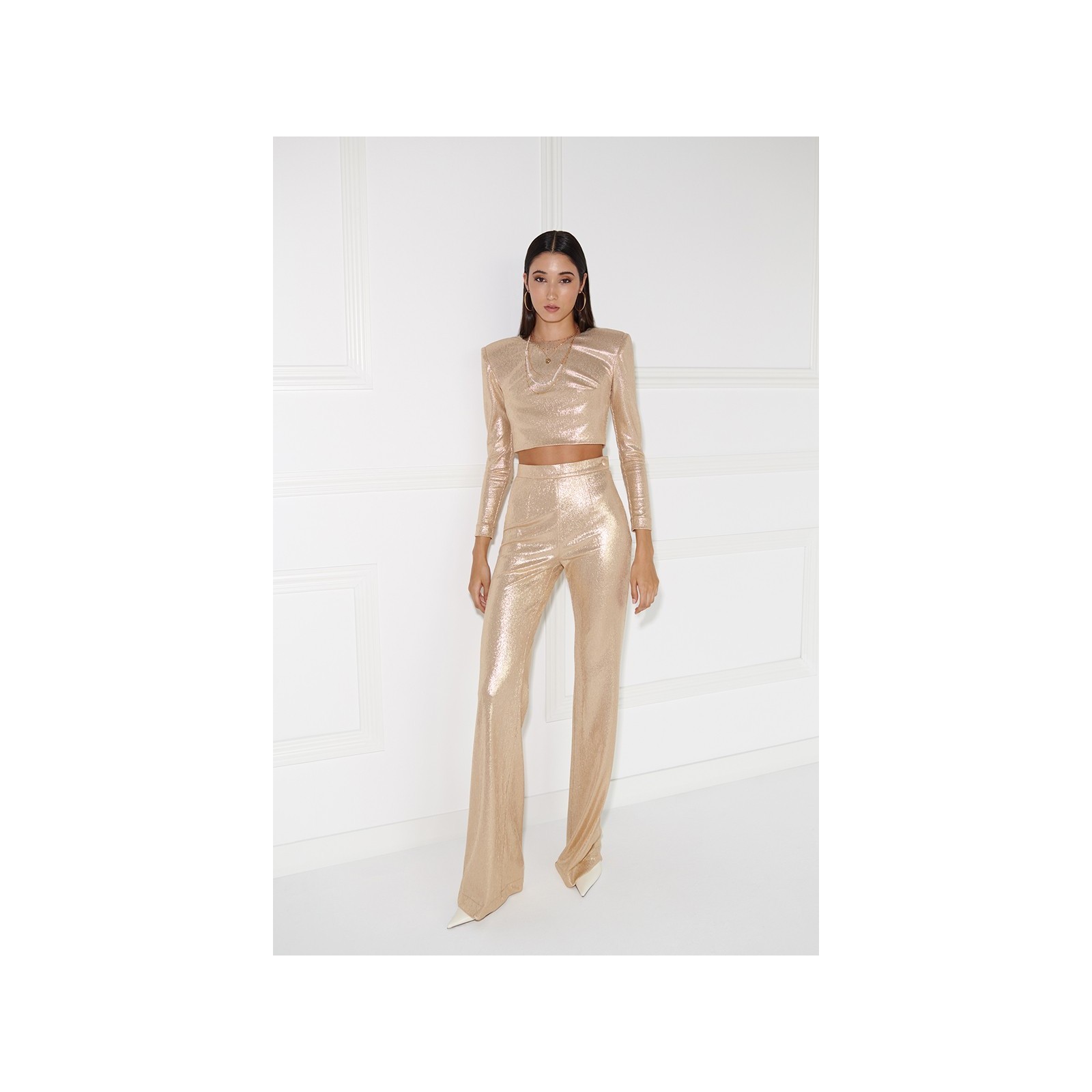 pantalon palazzo metalizado dorado para invitadas fiesta nochevieja