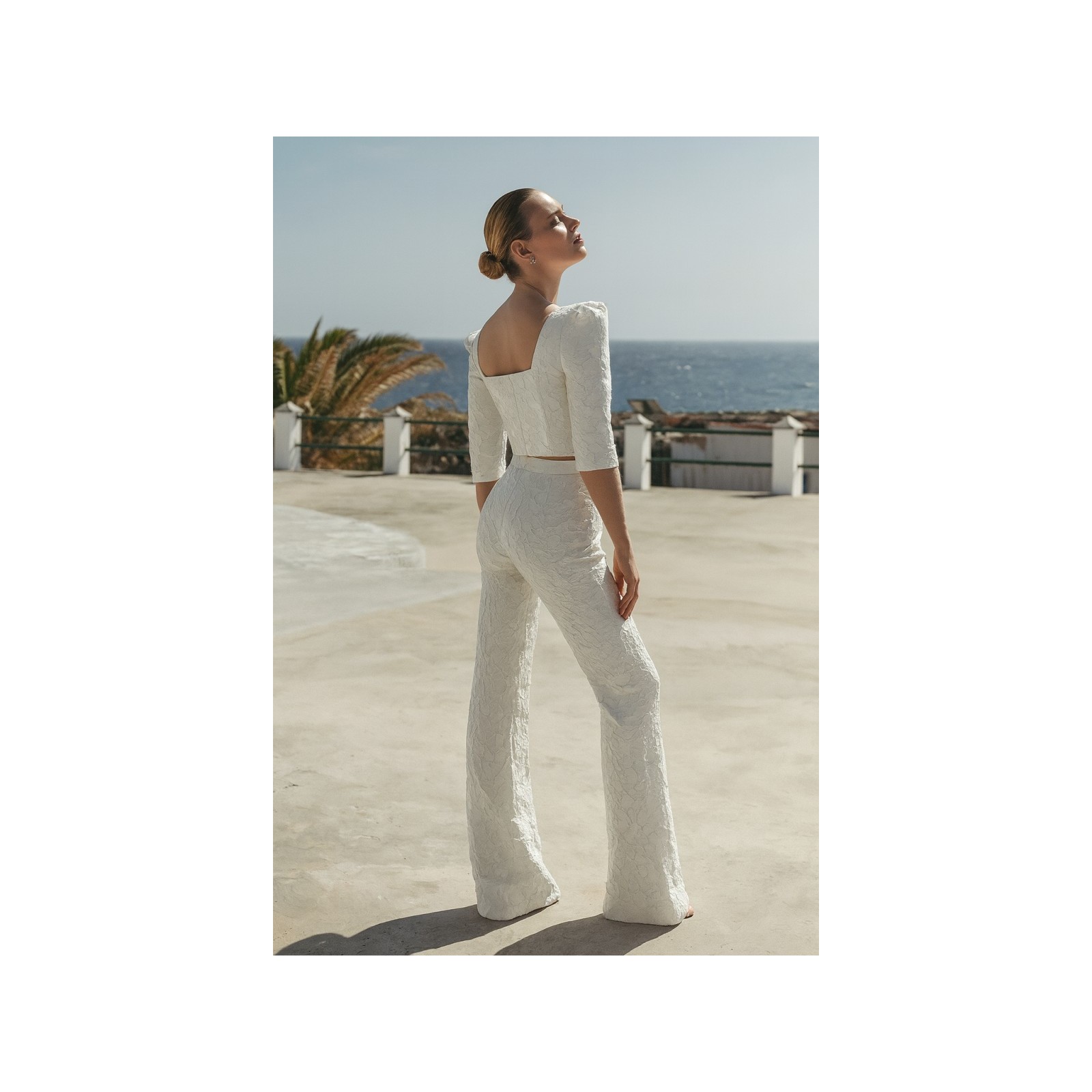 Conjunto de Top joya y palazzo brocado blanco Mía