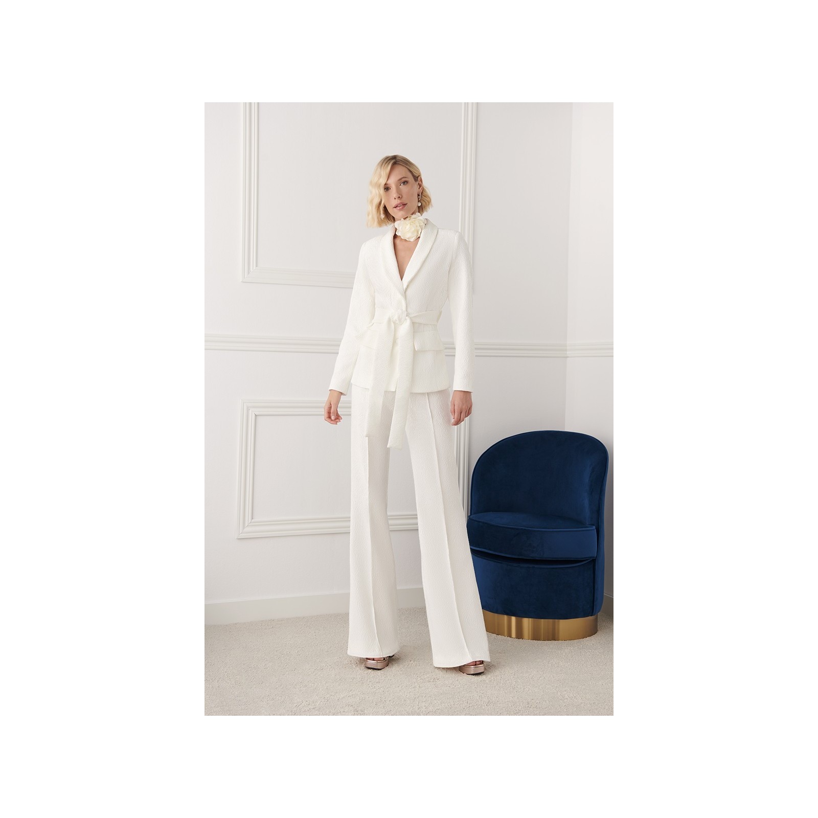 Traje chaqueta y pantalón brocado blanco Robin