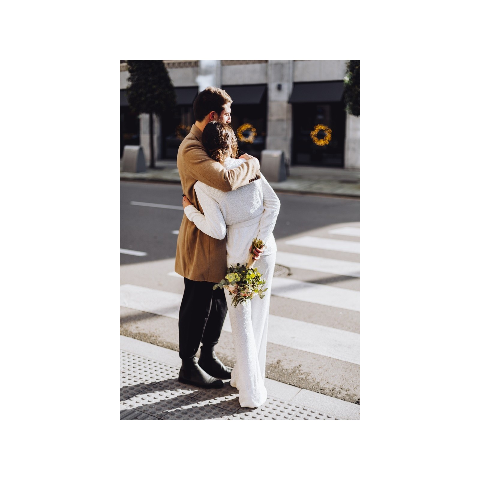 Traje chaqueta y pantalon de lentejuelas blanco para fiesta