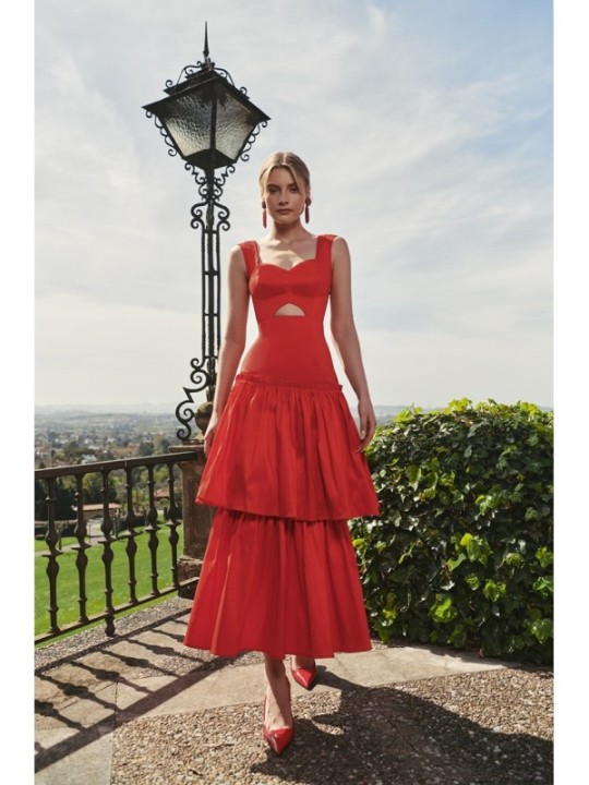 Vestido midi rojo de fiesta para boda con volantes