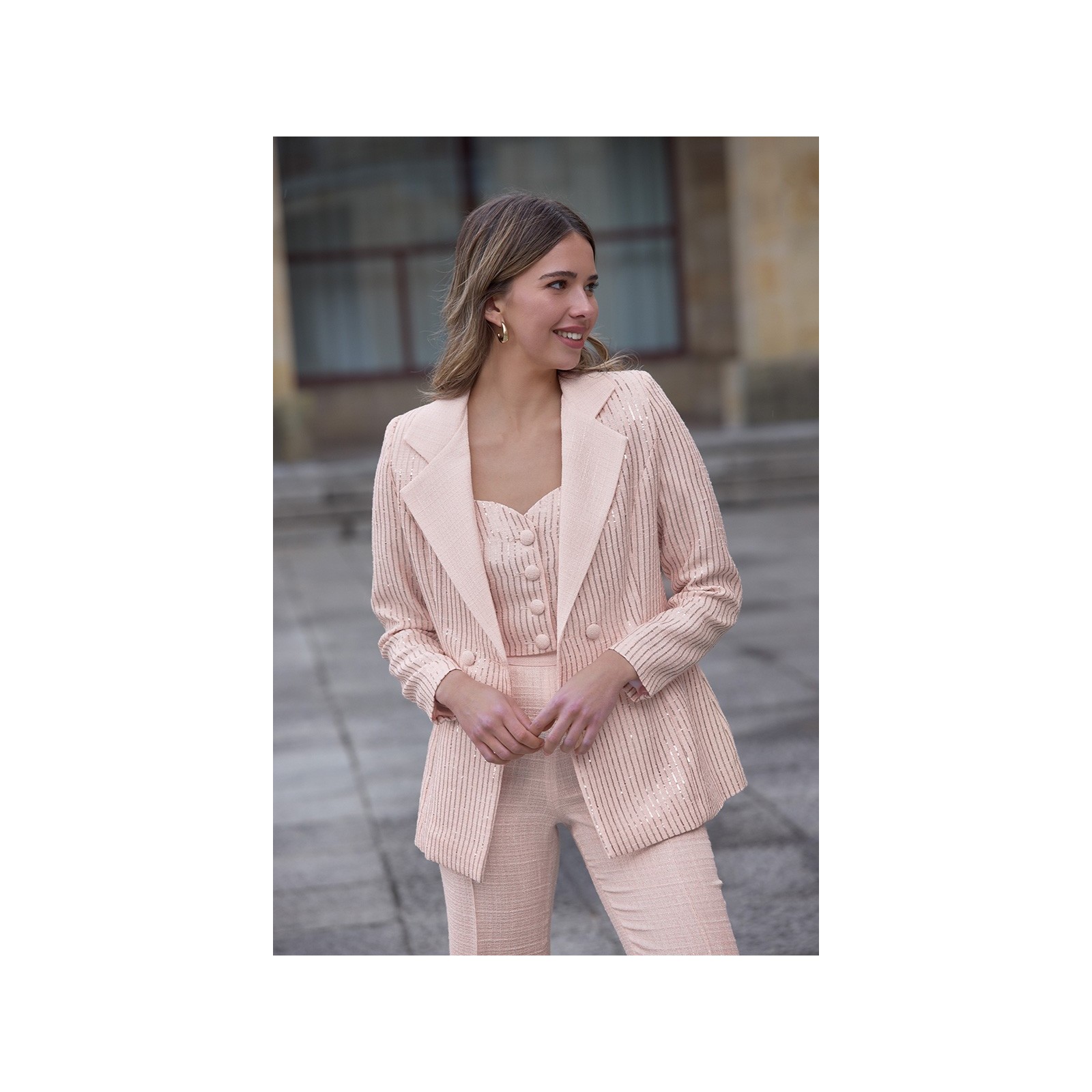 Chaqueta americana tweed rosa con lentejuelas doradas