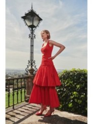 Vestido midi rojo de fiesta para boda con volantes