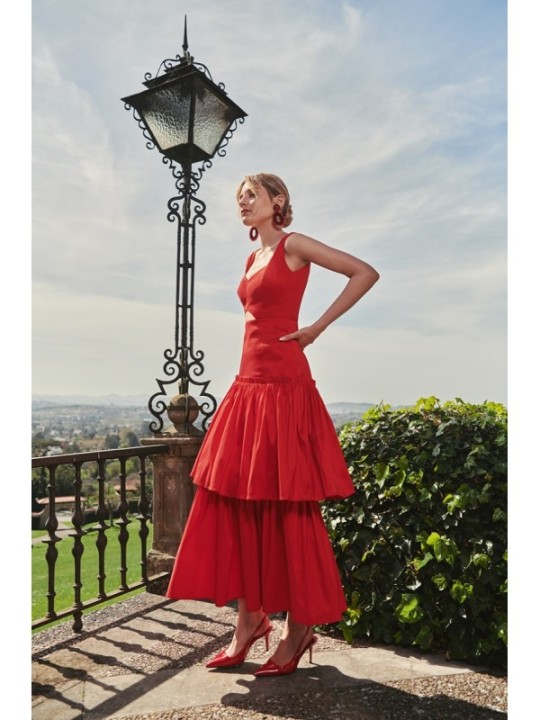 Vestido midi rojo de fiesta para boda con volantes