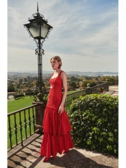Vestido largo rojo de fiesta para boda con volantes
