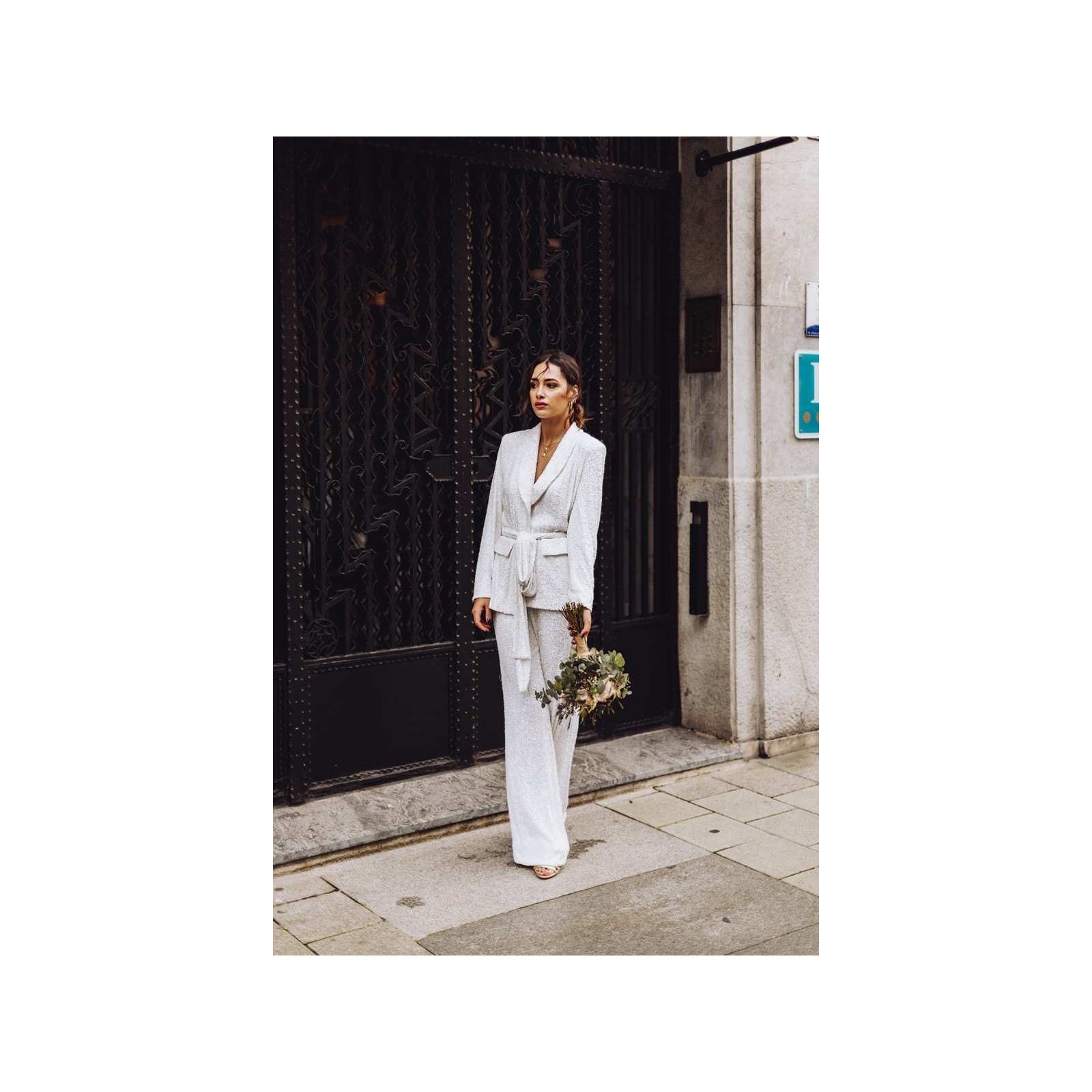 Traje chaqueta y pantalon de lentejuelas blanco para fiesta