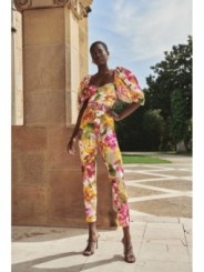 mono estampado de invitada con manga volumen