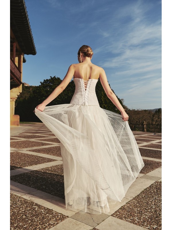 top largo corse con perlas para novia