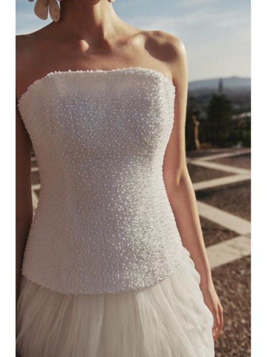 top largo corse con perlas para novia