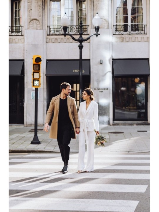 Traje chaqueta y pantalon de lentejuelas blanco para fiesta