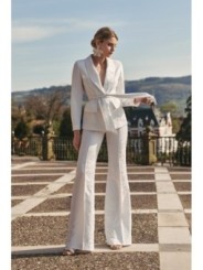 Chaqueta americana jacquard blanco flores para novia civil