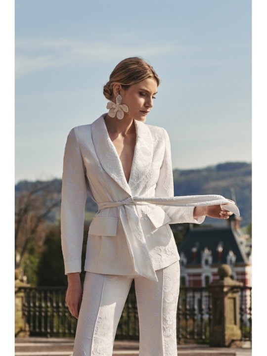 Chaqueta americana jacquard blanco flores para novia civil