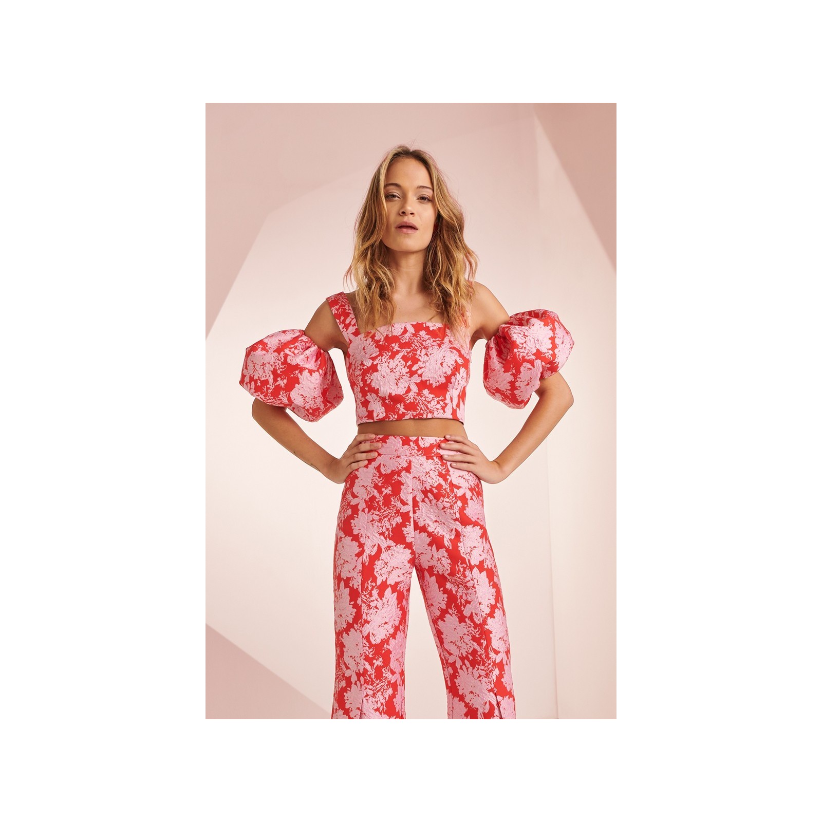 Top corto jacquard rosa y rojo Sarah