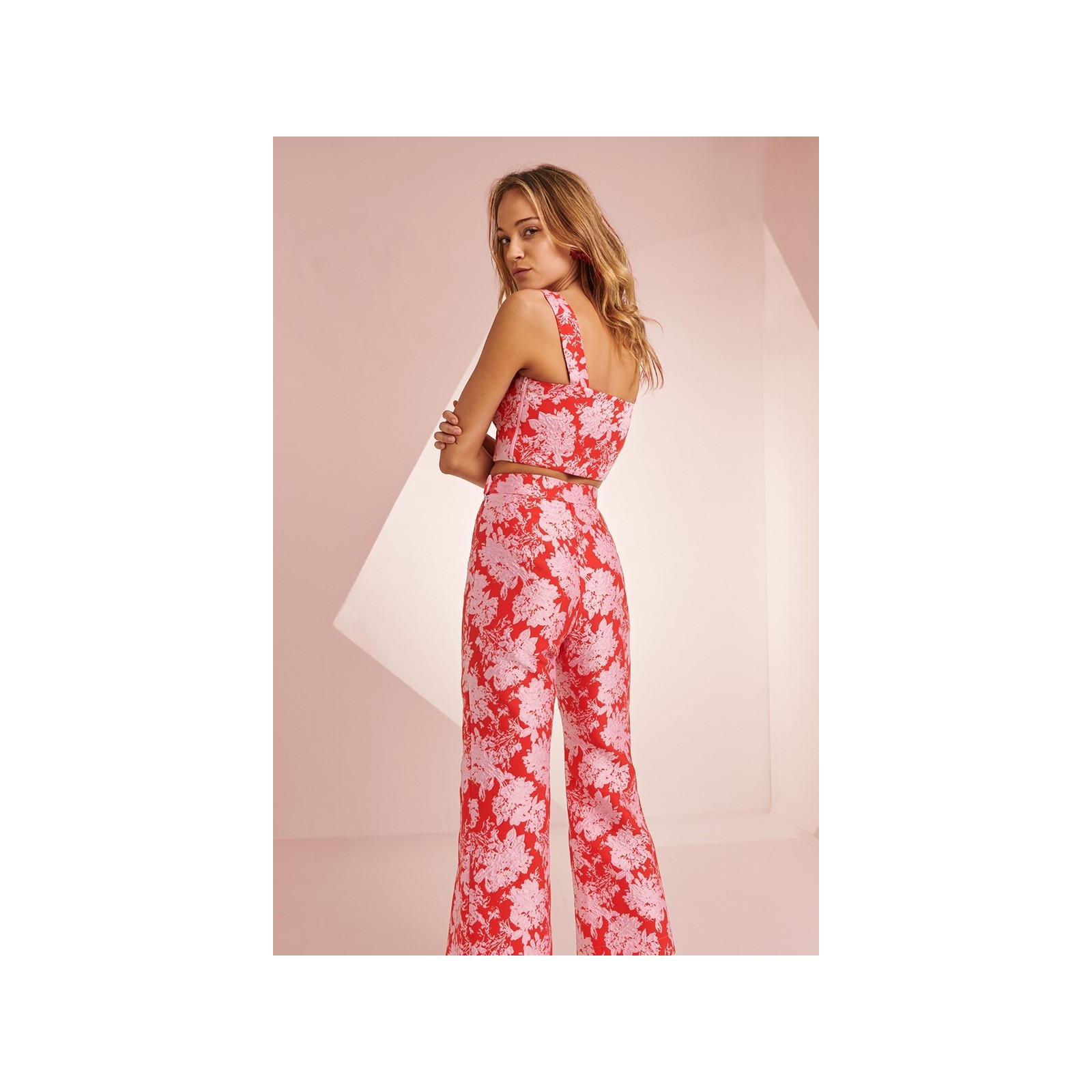 Top corto jacquard rosa y rojo Sarah