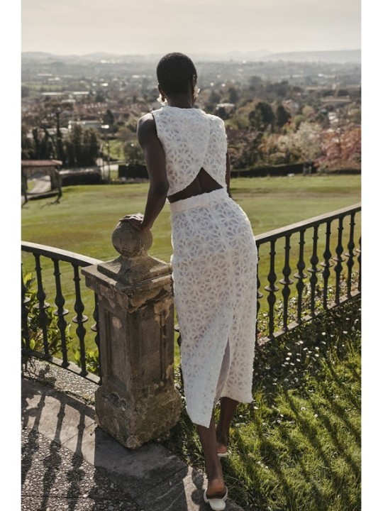 falda midi recta  de tul blanco dibujos relieve organza para novia