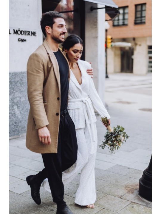 Traje chaqueta y pantalon de lentejuelas blanco para fiesta