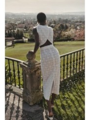 top cruzado en tul blanco y organza en relieve para novia