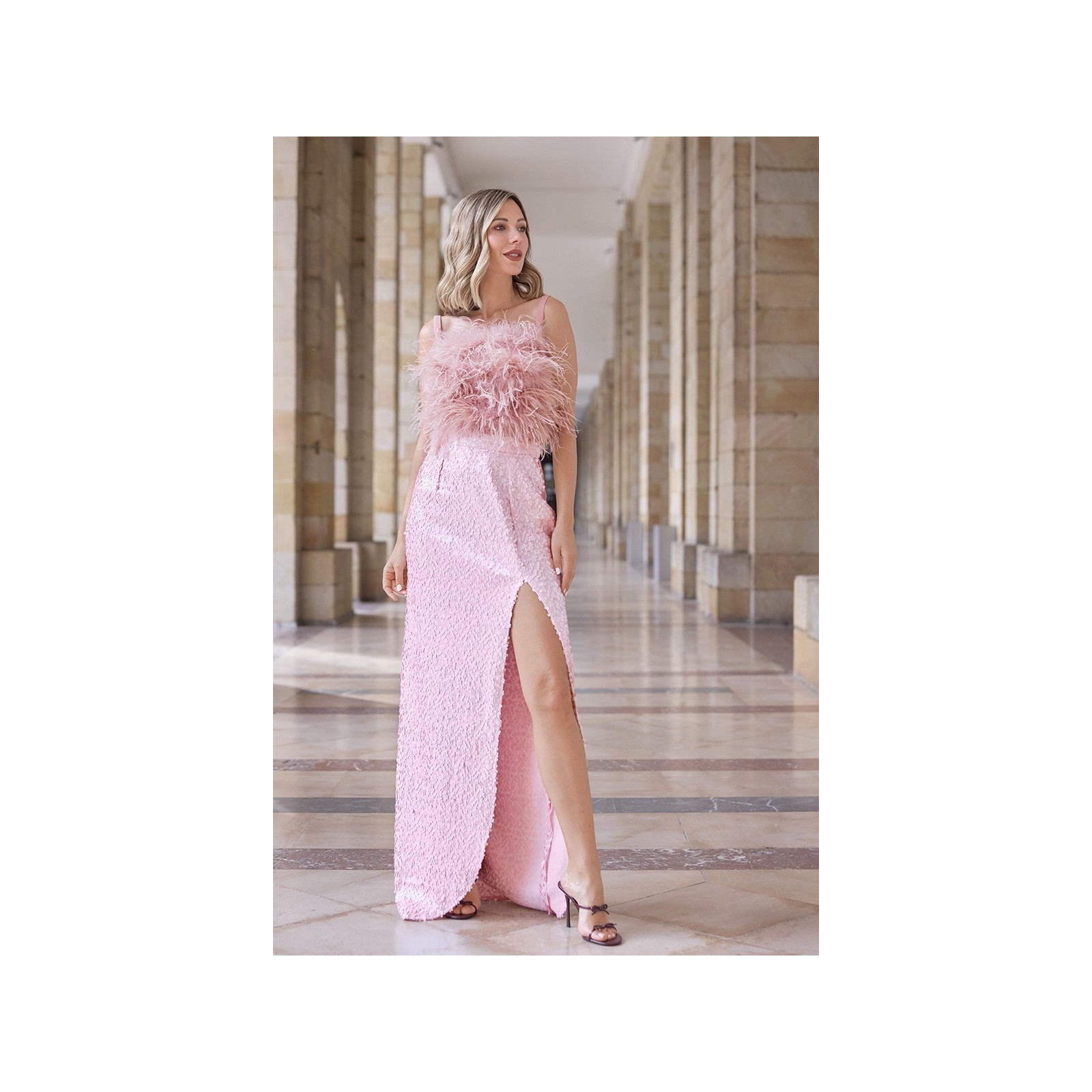 Top de plumas en rosa palo