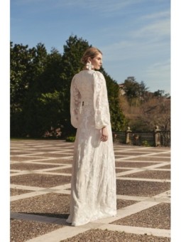 Top en gasa blanca con flores bordadas con manga ablusonada