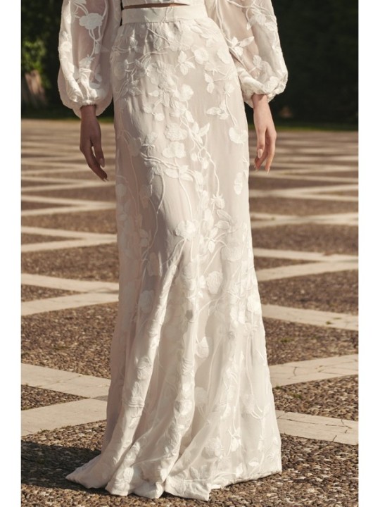 falda larga evasé gasa blanca bordada de novia boho