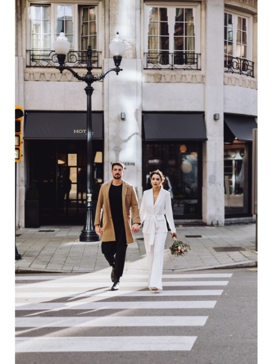 Traje chaqueta y pantalon de lentejuelas blanco para fiesta