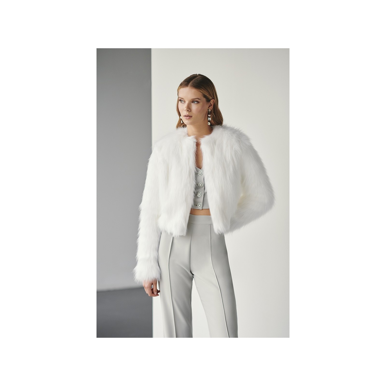 chaqueta de pelo sintetico blanco de gran calidad