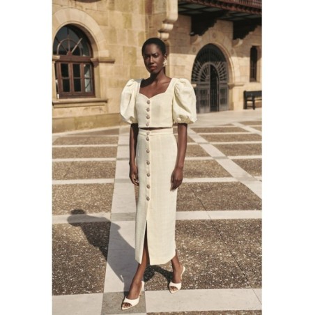 Top manga abullonada joya chanel blanco roto