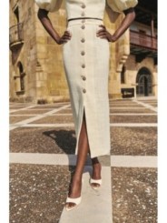 Top manga abullonada joya chanel blanco roto