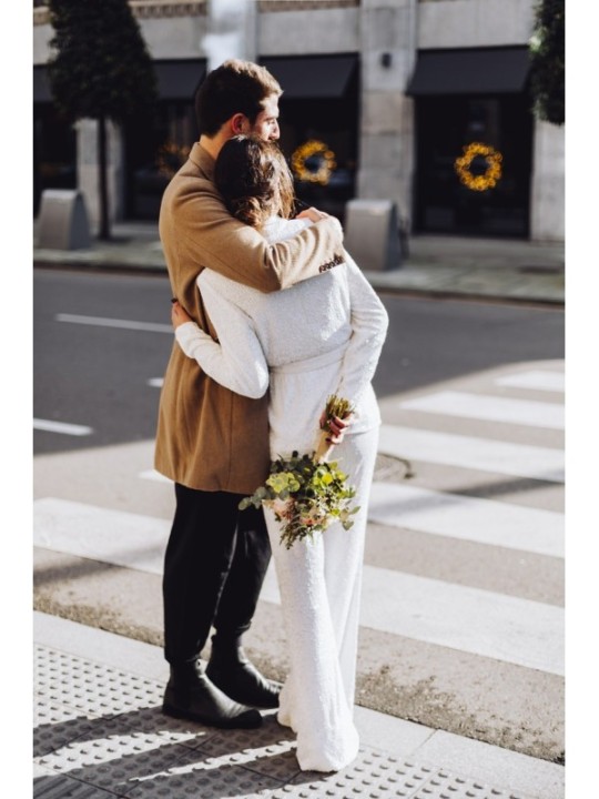 Traje chaqueta y pantalon de lentejuelas blanco para fiesta